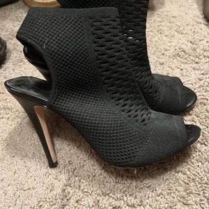 Stretchy fabric booty heal